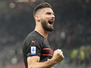 Giroud: Wenger Kalem, Pioli Suka Teriak-teriak