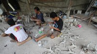 Patung tersebut ditargetkan selasai dalam waktu dua bulan.