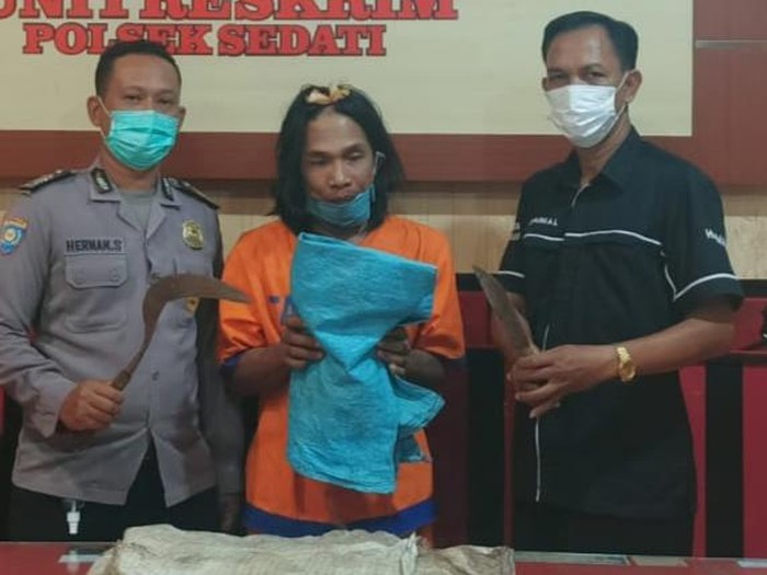 penjambret curi kambing