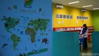 Pembukaan kembali perpustakaan umum ini berdasarkan Surat Keputusan Kepala Dinas Perpustakaan dan Kearsipan Provinsi DKI Jakarta Nomor 912 Tahun 2021 tentang Pembukaan Kembali Layanan Perpustakaan Umum dan PDS HB Jassin Selama Pemberlakuan Pembatasan Kegiatan Masyarakat Level 2 Corona Virus Disease 2019.
