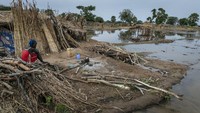 Adesh Tripathee, kepala daerah bencana dan krisis iklim untuk Afrika Sub-Sahara di Federasi Internasional Masyarakat Palang Merah dan Bulan Sabit Merah (IFRC), memperingatkan bahwa banjir serius adalah masalah di seluruh negeri.