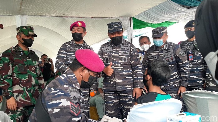 Prajurit TNI AL dikerahkan mempercepat vaksinasi di Bogor