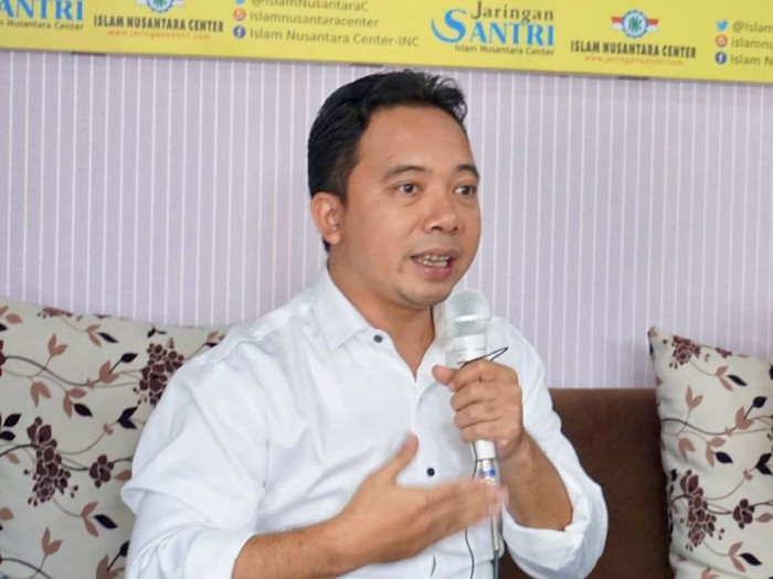 Rahmat Sahid, Konsultan Media dan Komunikasi, Periset, dan Penulis Biografi
