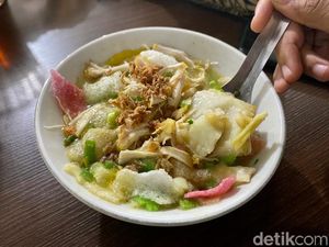 Sluurp! Gurihnya Soto Sokaraja Racikan H.Suradi yang Bertahan 50 Tahun Lezatnya