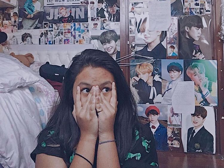Desain Kamar 7 Anak Komedian, Punya Putri Eko Patrio Penuh Poster K-Pop
