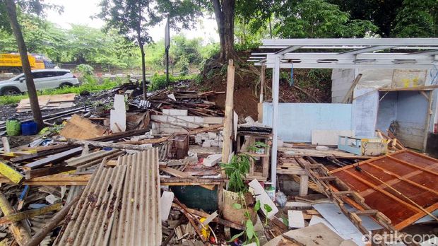 Rumah Lansia Dibongkar Satpol PP Sukabumi