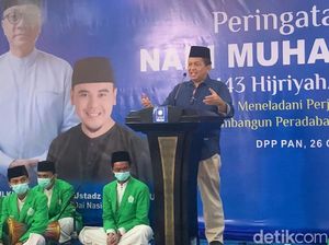 Soetrisno Bachir: Zulhas Tak Pakai Topeng Palsu, Biasanya Politik Penuh Kepalsuan