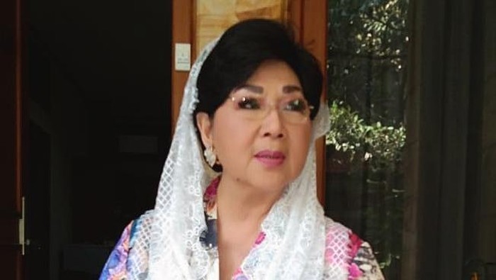 5 Tips Sehat Titiek Puspa yang Tetap Bugar di Usia 84 Tahun