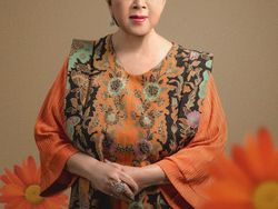 Video: Benyamin Sueb dan Titiek Puspa Dianugerahi Bintang Mahaputera Nararya