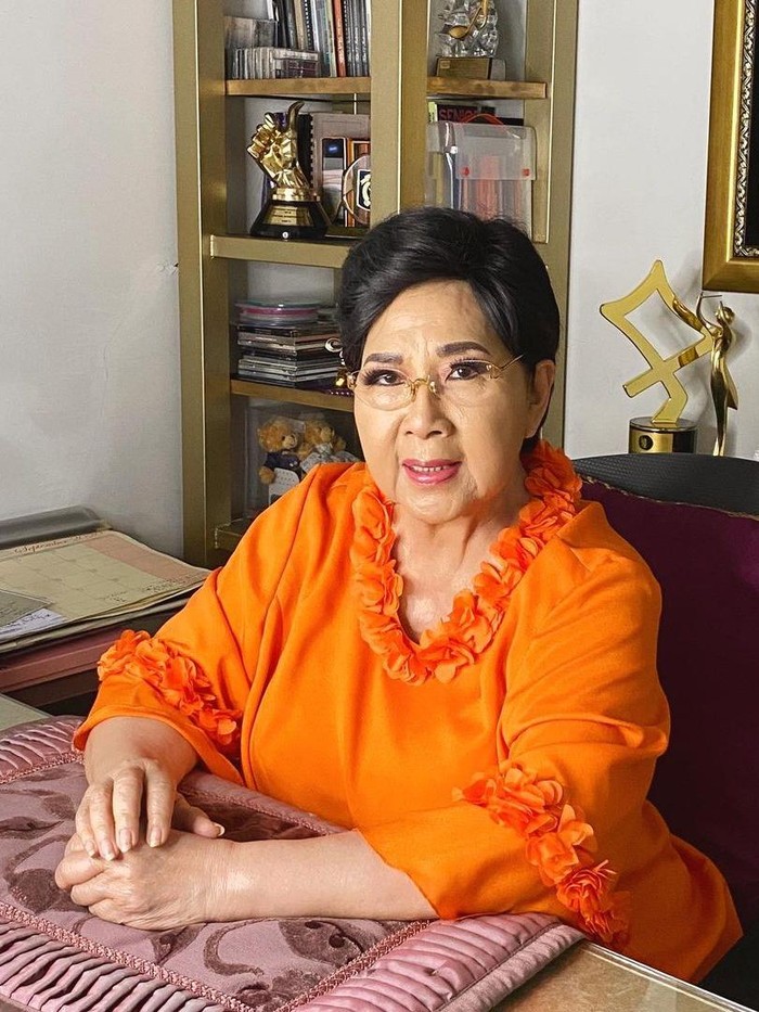 Tips sehat Titiek Puspa 5 Tips Sehat Titiek Puspa yang Tetap Bugar di Usia 84 Tahun