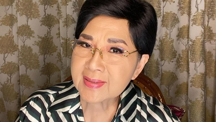 5 Tips Sehat Titiek Puspa yang Tetap Bugar di Usia 84 Tahun