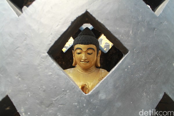 Ada banyak ornamen-ornamen Buddha dan karena tempat ini adalah masih menjadi tempat ibadah yang aktif. (Luthfi Hafidz/detikcom)
