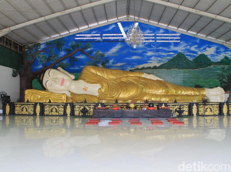 Kembaran Patung Buddha Tidur Thailand Ada Di Bogor