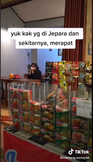 Pakai Konsep Self Service, Penjual Warmindo Ini Curhat Sepi Pembeli