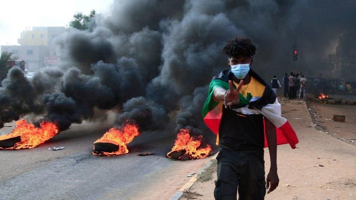 WNI di Sudan kemungkinan dievakuasi apabila keadaan memburuk akibat kudeta militer yang berlanjut aksi protes