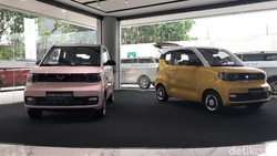 Salut! Penjualan Mobil Listrik Murah Wuling Hongguang Mini EV Tembus 500 Ribu Unit