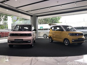 Salut! Penjualan Mobil Listrik Murah Wuling Hongguang Mini EV Tembus 500 Ribu Unit