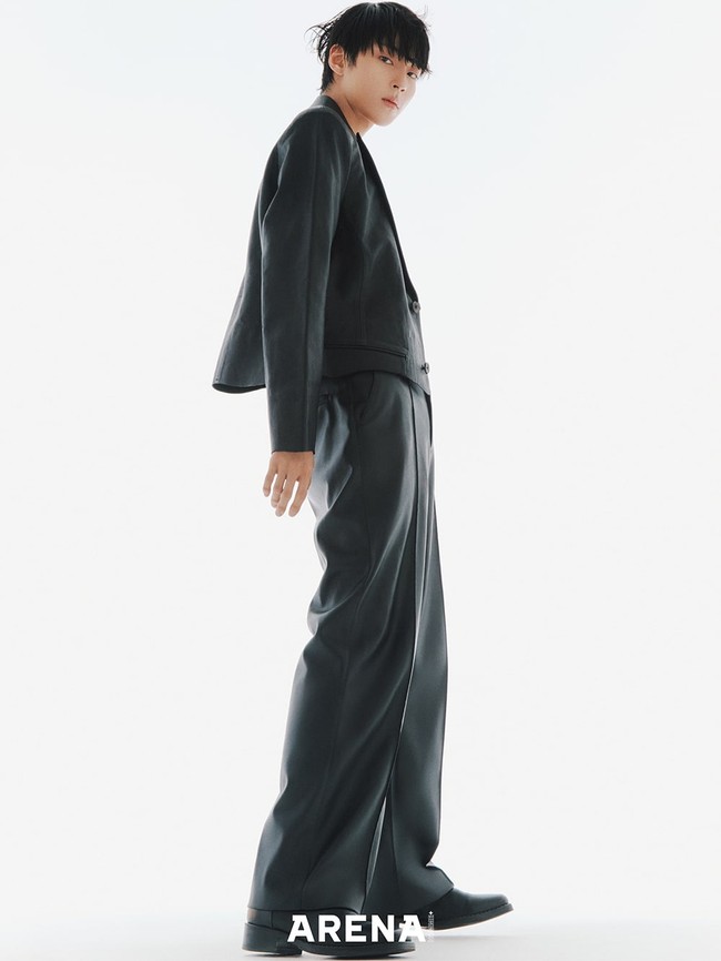 Semasa muda, Hwang In Yeop bercita-cita menjadi seorang perancang busana. Namun, ia mulai memasuki industri hiburan sebagai model runway pada 2017 dan setahun setelahnya membintangi web drama Why. Foto: dok Arena