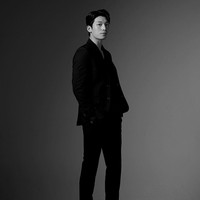 Seperti lawan mainnya dalam drama Korea Squid Game, Jung Ho Yeon, Wi Ha Joon memulai karier sebagai model sebelum terjun ke dunia akting. Ia mengasah bakat akting lewat film Coin Locker Girl pada 2015. Foto: dok Instagram @wi__wi__wi