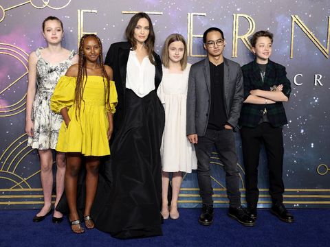 LONDON, ENGLAND - OCTOBER 27:  (L to R) Shiloh Jolie-Pitt, Zahara Jolie-Pitt, Angelina Jolie, Vivienne Jolie-Pitt, Maddox Jolie-Pitt and Knox Jolie-Pitt attend the 