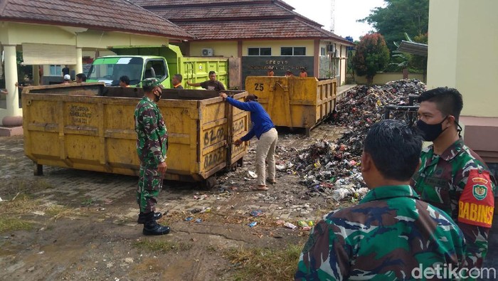 Angkut Sampah di Serang