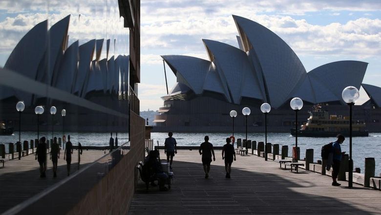 Australia Bakal Cabut Larangan Perjalanan Internasional Bagi Warganya Pemerintah Australia akan cabut larangan perjalanan internasional tanpa izin bagi warga negaranya. Kebijakan itu rencananya akan dilakukan mulai akhir tahun ini