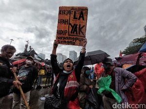 Pemprov DKI Ramu Aturan Gaji Pekerja Masa Bakti 1 Tahun di Atas UMP