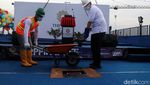 CT Lakukan Topping Off The Trans Icon Surabaya