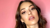 Dilan Cicek Deniz dinobatkan sebagai Miss Universe Turki. Pada kontes yang sama dengan tiga pemenang Miss Turki 2014 lainnya.  Foto: dok instagram dilandeniz