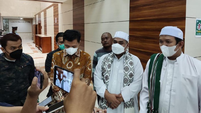 FUI Banten dan Kuasa Hukum HRS temui Komisi III DPR