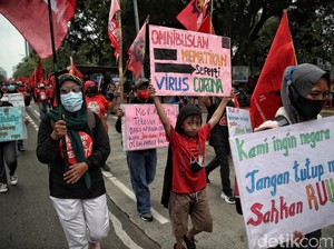 Buruh Gebrak Sebut Jokowi Gagal Total, Ini 13 Tuntutan Mereka