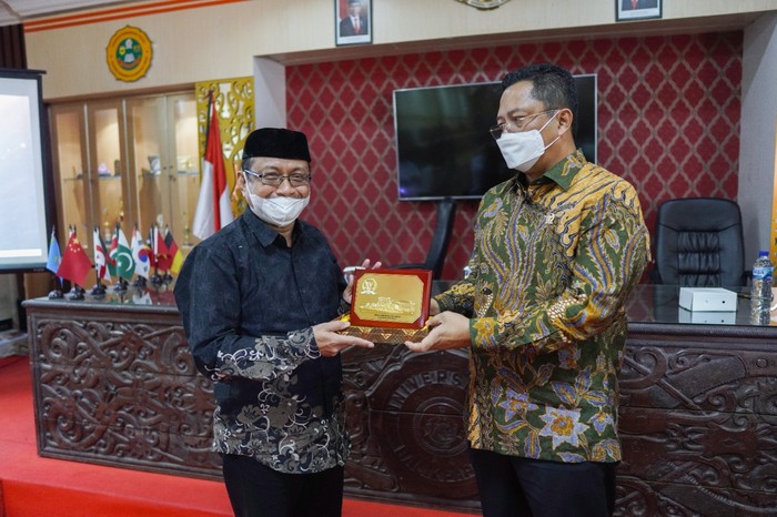 Mahyudin di Uniba