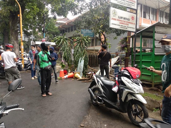 Mantan Sekuriti blokir akses masuk apartemen di Bandung