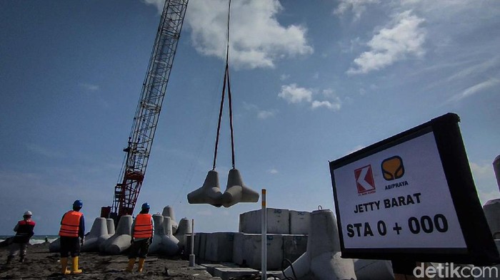 Mengintip Progres Penangkal Banjir YIA Rp 764 Miliar Proyek pengaman Sungai Bogowonto terus dikebut. Proyek ini akan difungsikan sebagai penangkal banjir di kawasan Yogyakarta International Airport/YIA.