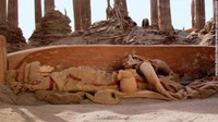 Hal tersebut menunjukkan bahwa, dahulu mereka adalah penggembala jarak jauh dari padang rumput Asia Barat atau petani yang bermigrasi dari pegunungan dan oasis gurun di Asia Tengah (Institute of cultural relics and archaelogy)