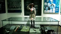 Seperti diketahui, Sumpah Pemuda lahir saat para pemuda di tahun 1928 silam berkumpul untuk membahas mengenai nasionalisme dan pentingnya persatuan dalam mewujudkan negara yang merdeka.