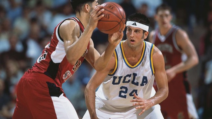 Jason Kapono #24, Forward for the University of California, Los Angeles UCLA Bruins keeps his eyes on the basketball during the NCAA Pac-10 Conference college basketball game against the Washington State Cougars on 6th January 2001 at the Pauley Pavilion, Westwood, California, United States. The Bruins won the game 75 - 57.   (Photo by  Jonathan Ferrey/Getty Images)