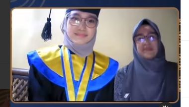 Perempuan hebat lulusan terbaik pkn stan