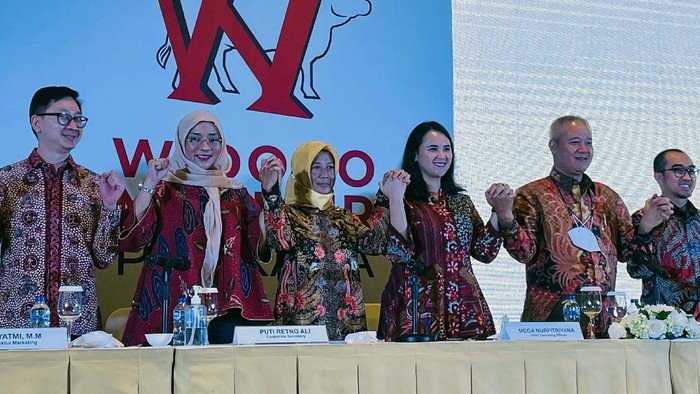 PT Widodo Makmur Perkasa Tbk melakukan penawaran umum perdana dengan melepas 25% saham. Perseroan menawarkan saham kepada investor domestik dan internasional.