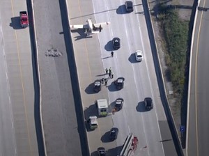 Trouble Engine! Pilot Gercep Mendaratkan Pesawat di Jalan Tol