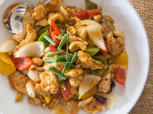 Resep Ayam Tumis Kacang Mete yang Renyah Enak