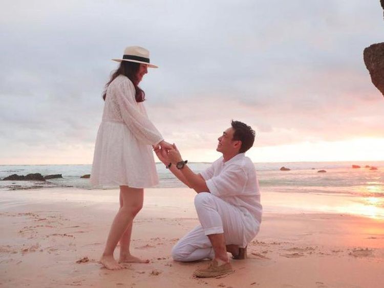 Rob Clinton ke Chelsea Islan: Will You Marry Me?