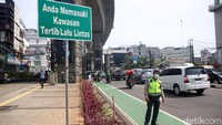 Seperti diketahui, masa Masa sosialisasi di 10 titik perluasan ganjil-genap (gage) di Jakarta telah berakhir. para pelanggar aturan gage akan dilakukan penilangan langsung.
