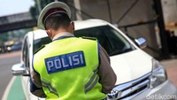 Sambodo menjelaskan saat perubahan PPKM level 4 ke PPKM level 3 di Jakarta, angka mobilitas kendaraan meningkat hingga 20 persen. Selanjutnya, perubahan dari PPKM level 3 menuju PPKM level 2 di Jakarta, tercatat kembali adanya peningkatan mobilitas kendaraan hingga 37 persen. Maka dari itu, atas pertimbangan tersebut akhirnya titik kawasan ganjil genap di Jakarta diperbanyak. Dari yang sebelumnya hanya berlaku di 3 titik, sekarang ada 13 titik kawasan ganjil genap di Jakarta.