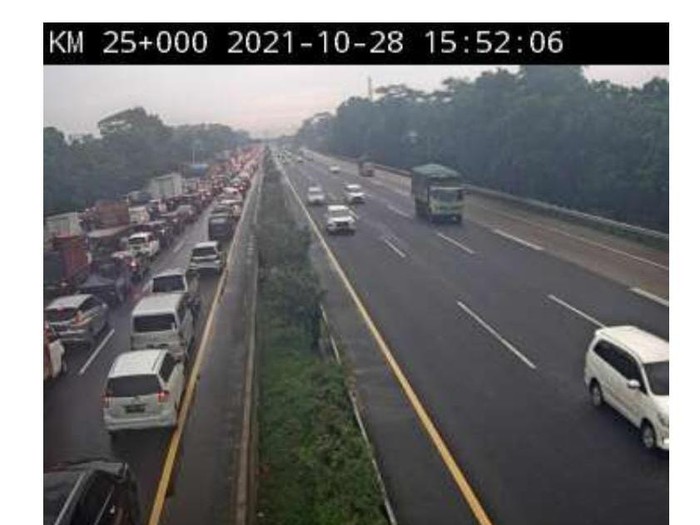 Screenshot CCTV Tol Jagorawi pada aplikasi Trevoy PT Jasa Marga