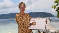 Sebelumnya Iris tinggal dan mengajarkan diving di Komodo lalu kemudian pindah ke Raja Ampat.