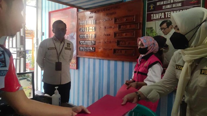 Tersangka kasus dana fiktif di Sumsel ditahan