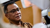 Jumhur bersiap kembali menjalani sidang vonis di Pengadilan Negeri Jakarta Selatan (PN Jaksel), Jl Ampera Raya, Jaksel, pada dua pekan kedepan. Gimana nasibnya? Tunggu saja berita selanjutnya. 