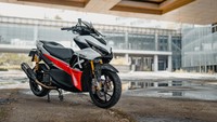 Guna mendongkrak penampilan Yamaha Aerox 155 Connected, tak tanggung-tanggung biaya modifnya disebut mencapai Rp 50 juta, tambah Rp 5 juta lagi bisa tebus Yamaha MT-25 nih. Foto: Yamaha Jawa Barat