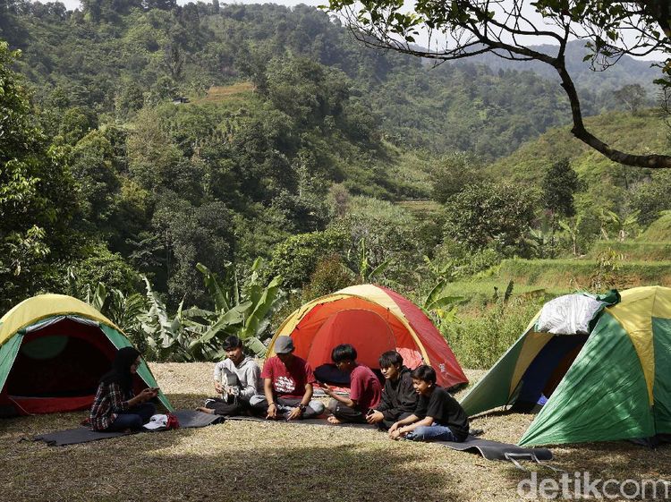 Yuk Kemping di Desa Wisata Kiarasari Bogor